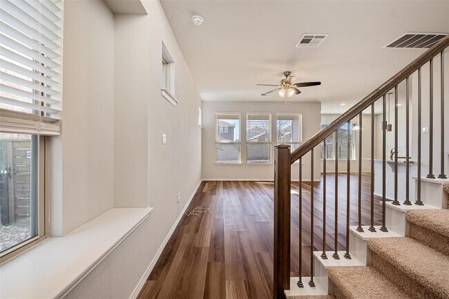 Building Photo - 3651 Sandy Brook Dr
