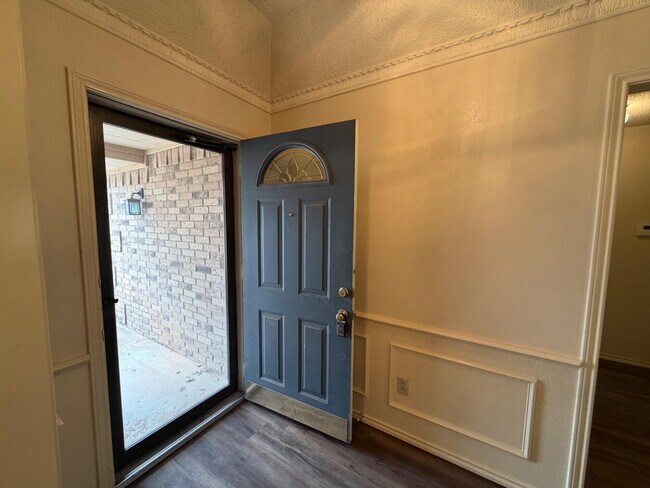 Building Photo - 5806 78th St