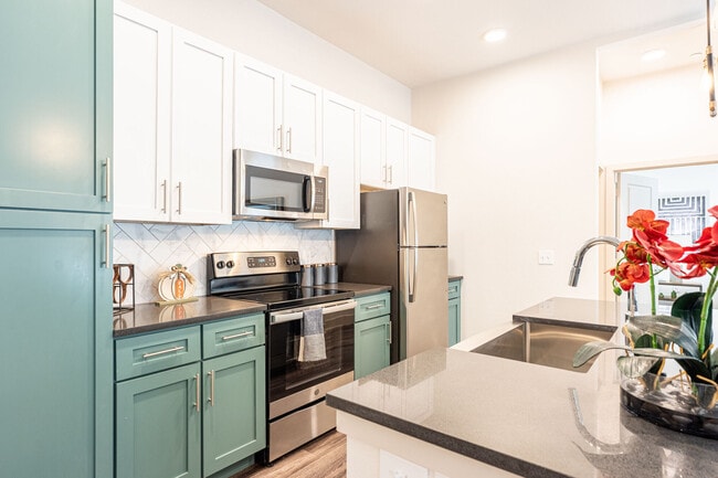 Interior Photo - The Everett at Ally Village