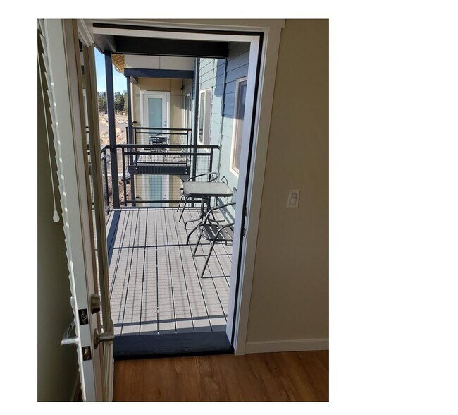 Foto del edificio - 21190 Thornhill Ln