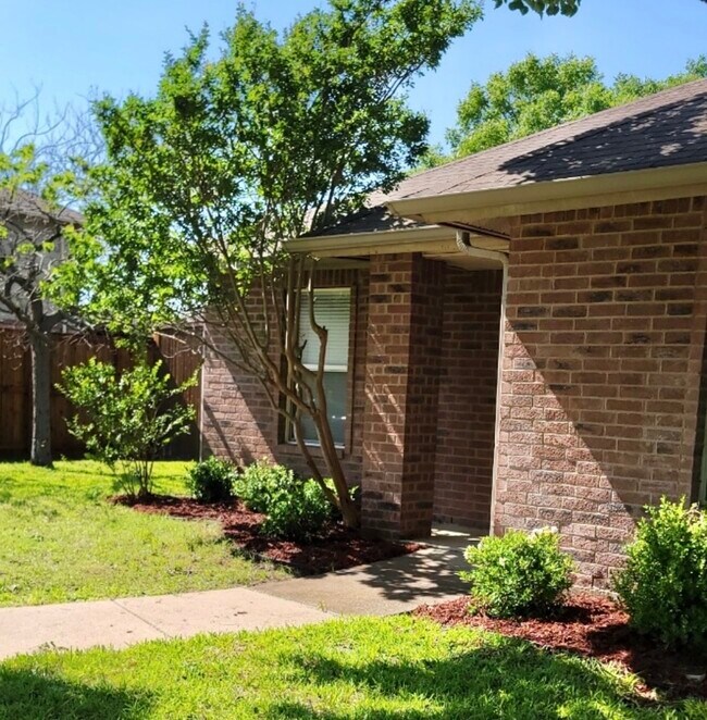 Foto del edificio - 12002 Rosedown Ln