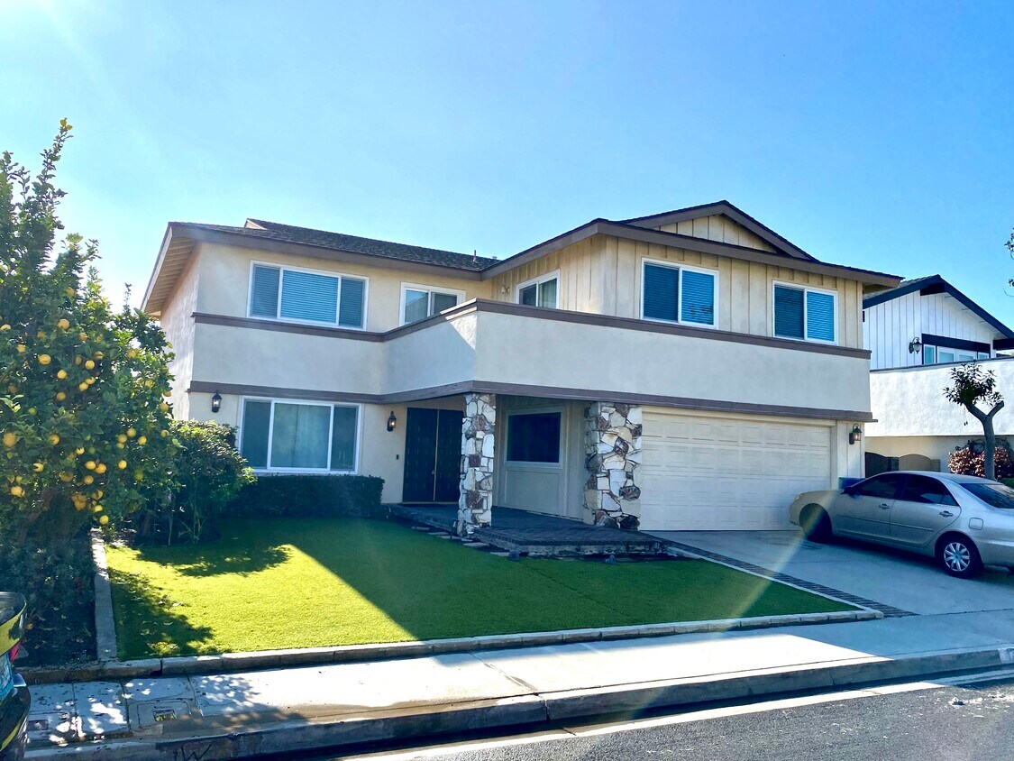 Front of house - 4200 Dogwood Ave
