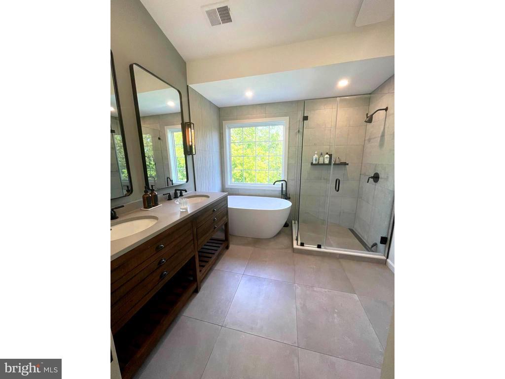 Foto principal - 8406 Bells Ridge Terrace