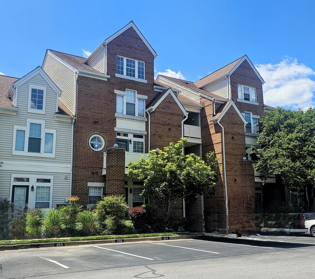 Building Photo - 6834 Brindle Heath Way