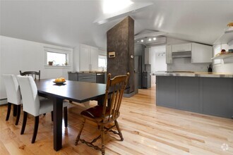 Building Photo - 55 Batten Rd