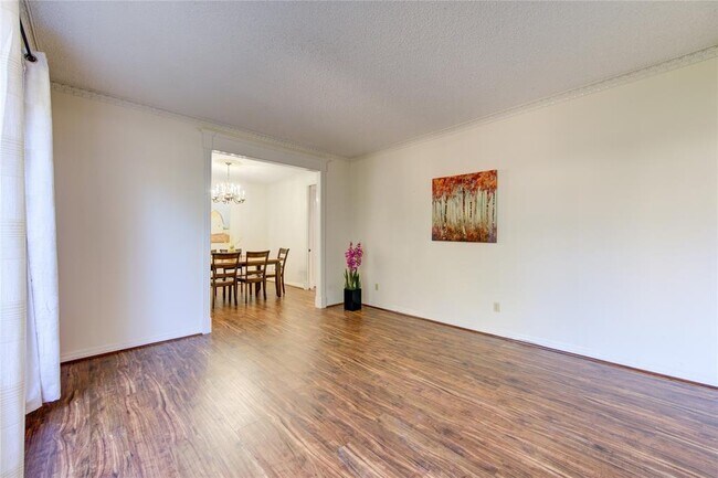 Foto del edificio - 707 Kahlden Ct