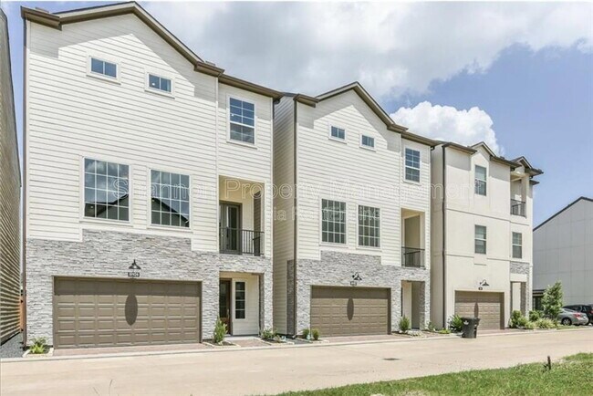 Foto del edificio - 10915 Brookeshire Chase Ln