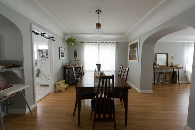 Building Photo - 133 Ximeno Avenue