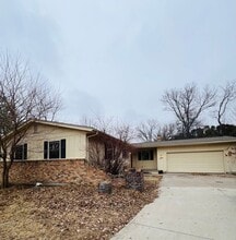 Building Photo - 5 Buena Dr