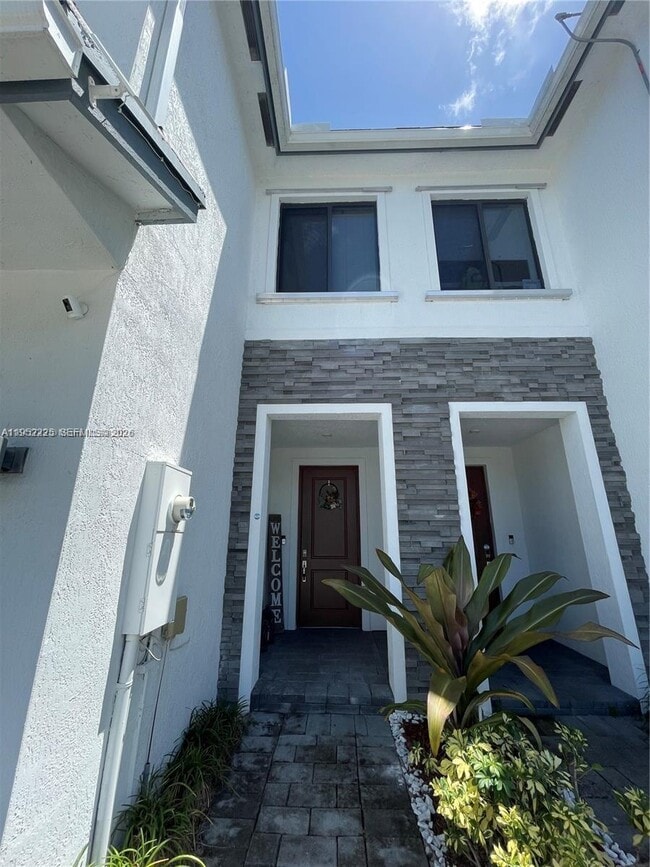 Foto del edificio - 10890 SW 235th St