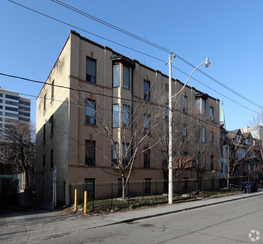 Building Photo - 368 George St