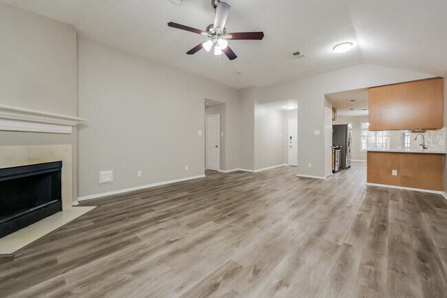 Foto del edificio - 18718 Timber Trace Dr