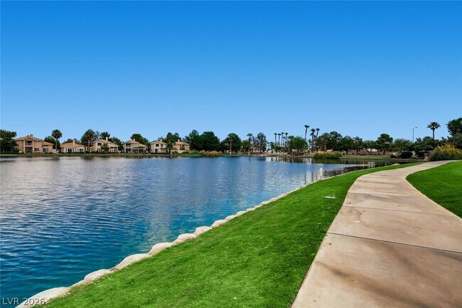 Building Photo - 7624 Desert Largo Ave