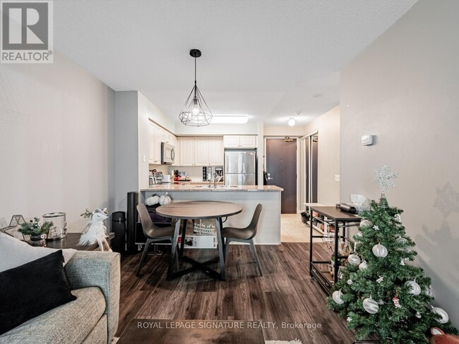 Building Photo - 51 Lower Simcoe St