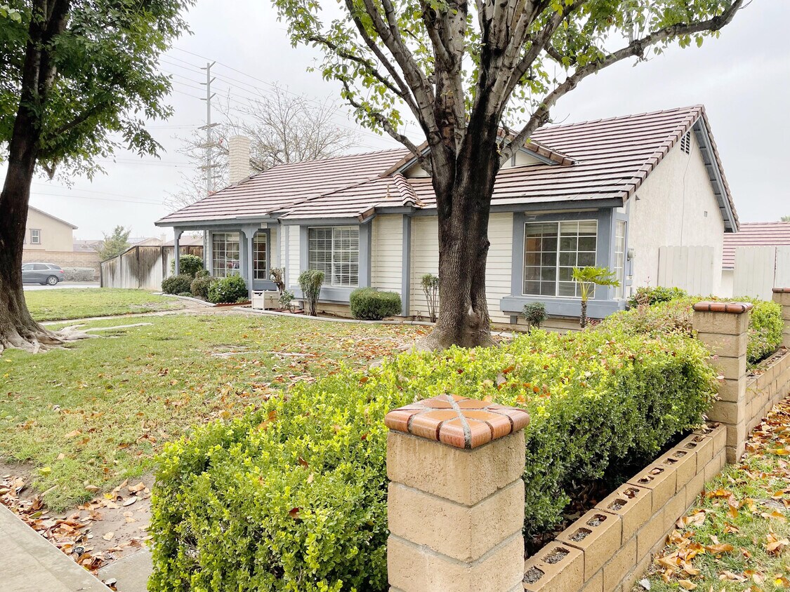 1099 W Ontario Ave, Corona, CA 92882 House Rental in Corona, CA