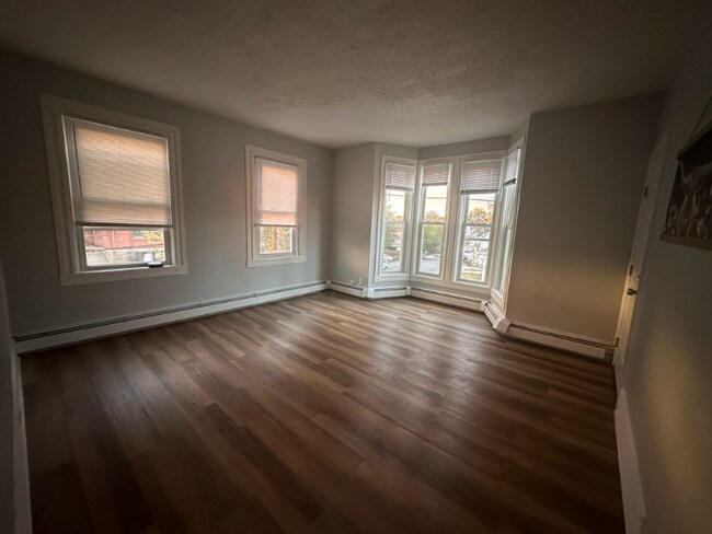 Building Photo - 30 Hawthorne St