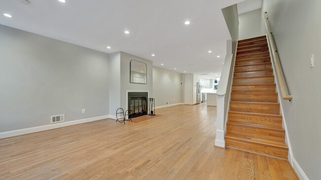 Foto del edificio - 29 Bates St NW