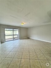 Building Photo - 9370 SW 87th Ave