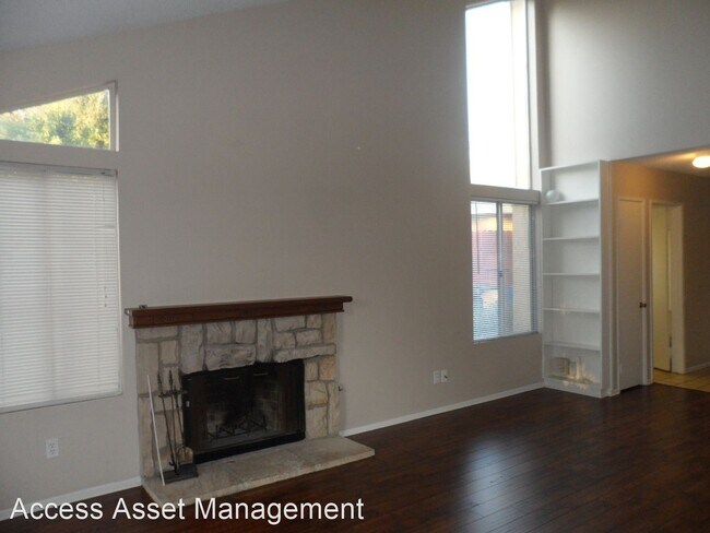 Building Photo - 4 br, 2 bath House - 13644 Sumac Loop