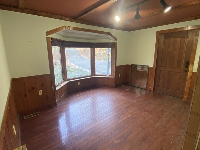 Mudroom/Entry - 762 NH Route 118