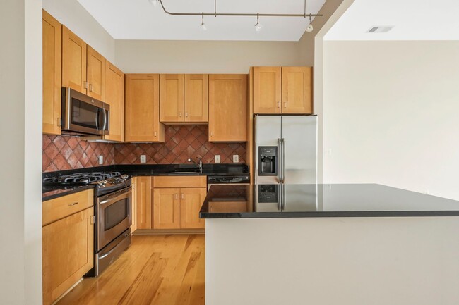 Building Photo - 1bd available at Arlington's sought after ...