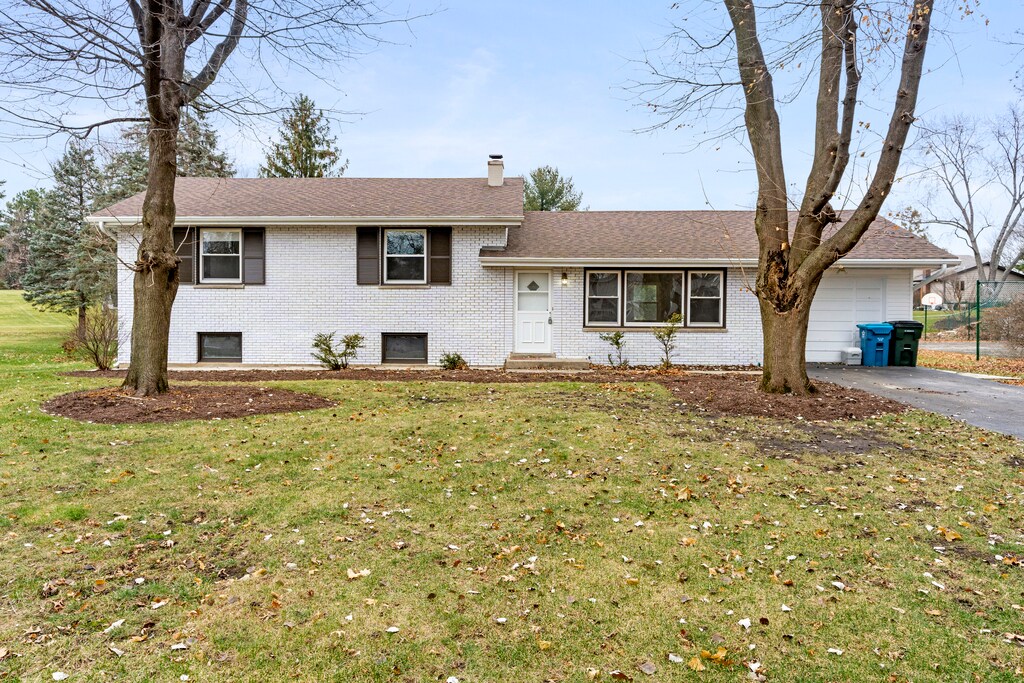 27W102 48th St, Naperville, IL 60563 House Rental in Naperville, IL