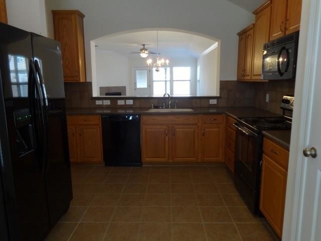 Building Photo - 1713 Kittyhawk Dr