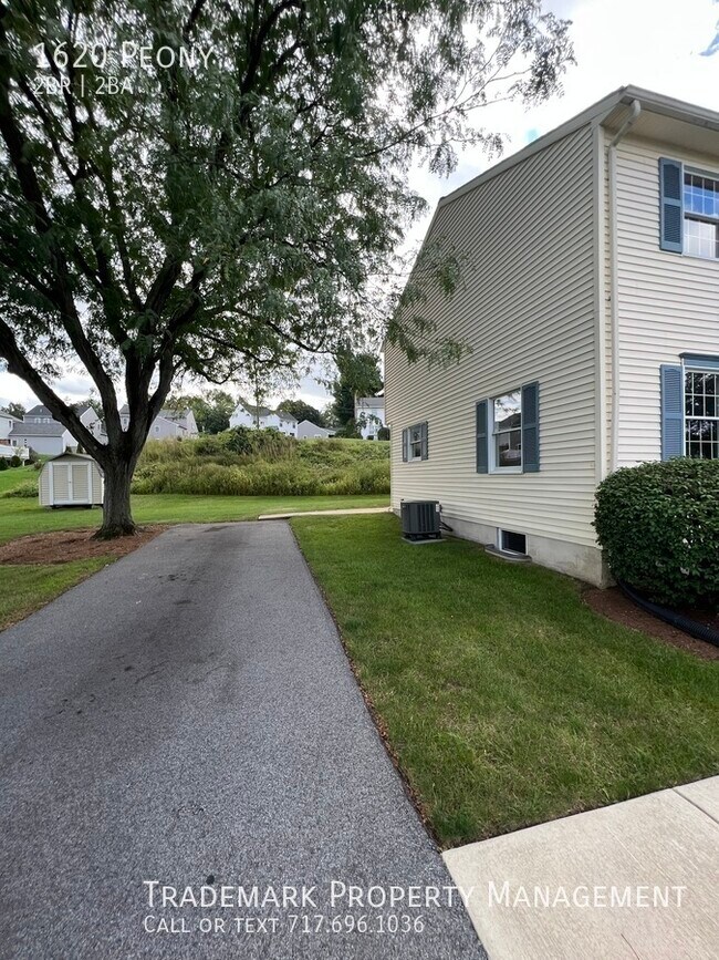 Foto del edificio - Spacious 2 Bedroom Town Home