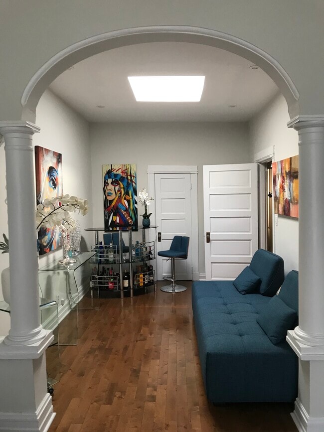 Photo du bâtiment - 2276 Av Girouard