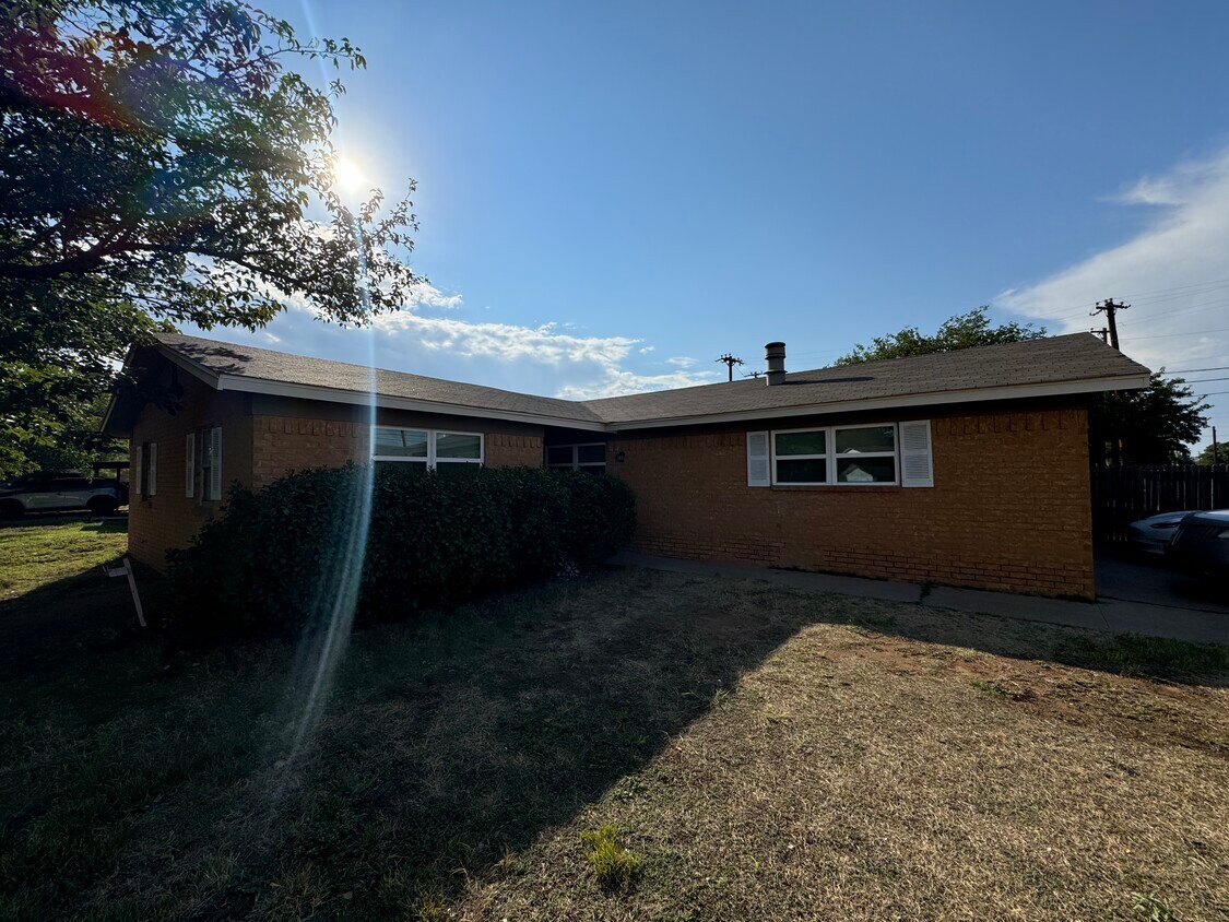 Foto principal - 5412 39th Dr