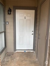 Building Photo - 1600 Pecan Chase Cir