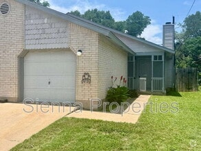Building Photo - 7208 Lilac Ln