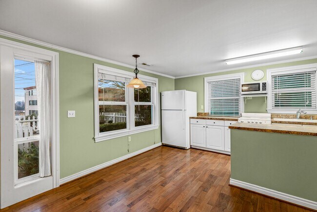 Building Photo - 5151
