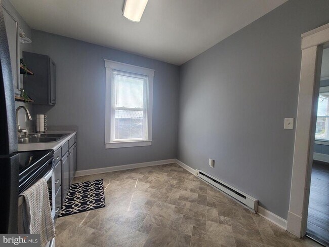 Building Photo - 537 N Loudoun St