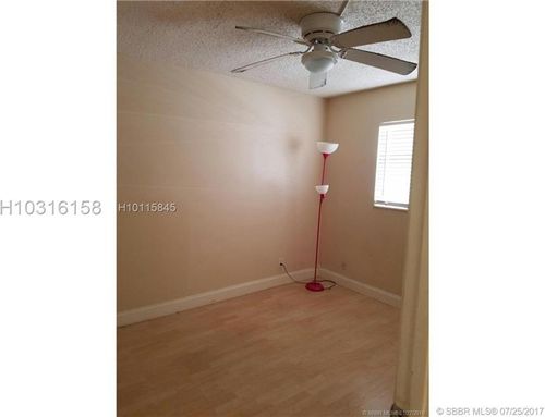 Foto del edificio - 5090 SW 64th Ave