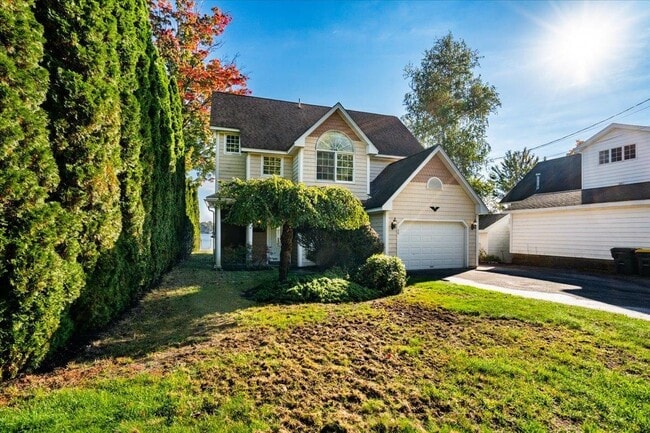 Building Photo - 50 Paugus Park Rd