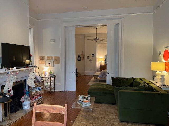 Foto del edificio - 215 W Gwinnett St