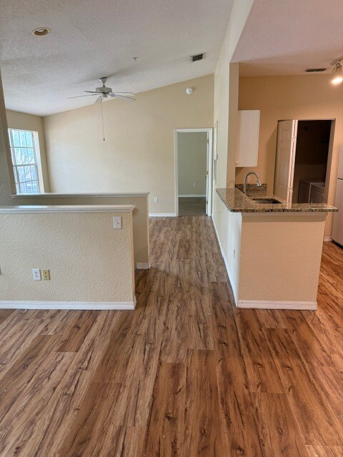 Foto del edificio - 823 Grand Regency Pointe