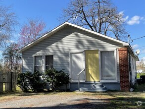 Building Photo - 110 Crawford St