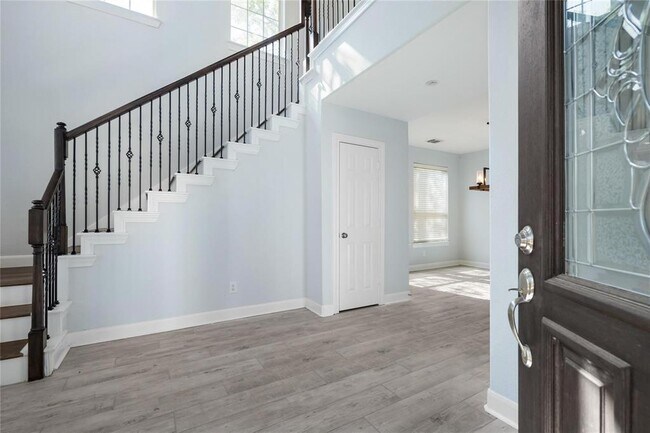 Building Photo - 90 Panterra Way