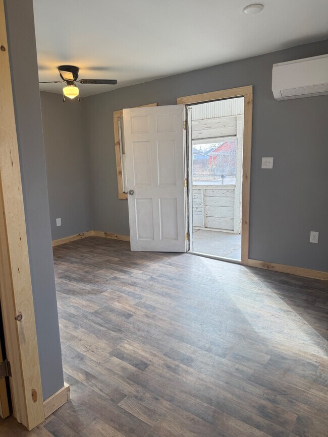 Foto del edificio - 208 Osborne St