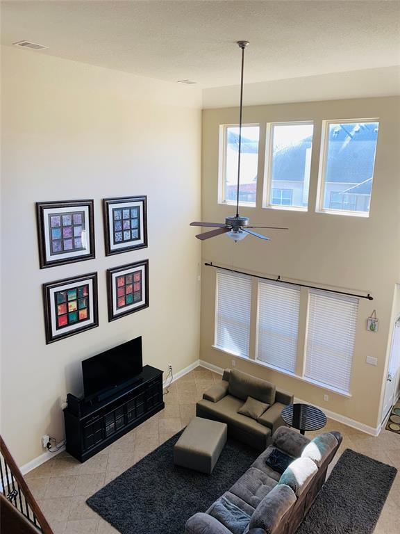 Foto del edificio - 6123 Northcrest Village Way