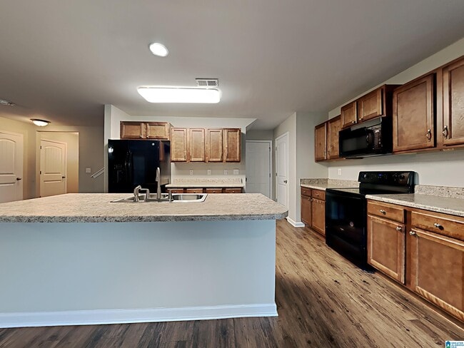 Building Photo - 330 Reed Way