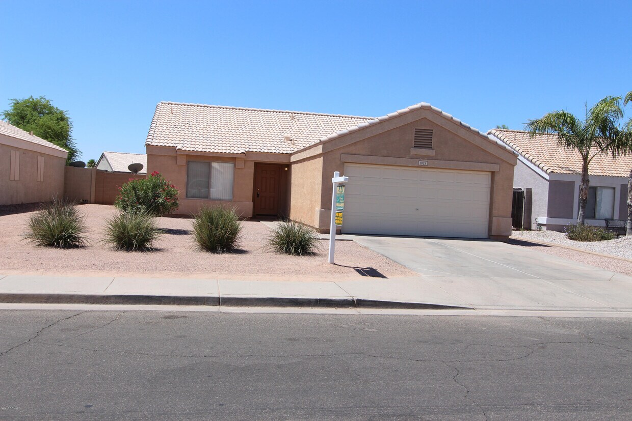 Primary Photo - 1025 W 19th Ave