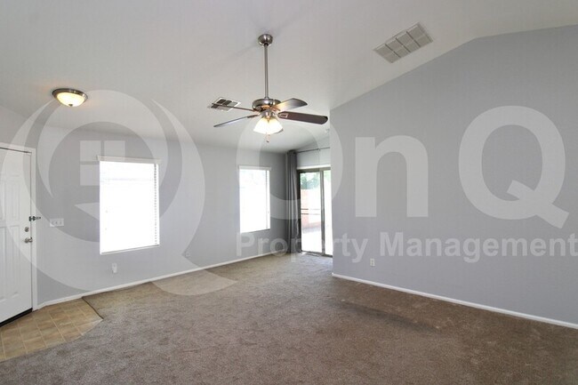 Building Photo - 509 E Daniella Dr