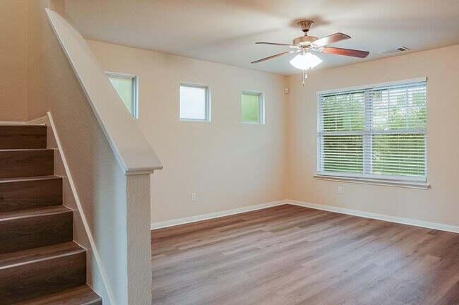 Building Photo - 4616 Inicio Ln