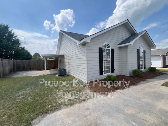 Building Photo - 584 Mimosa Rd