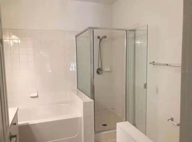 Baño - 2528 Lancien Ct