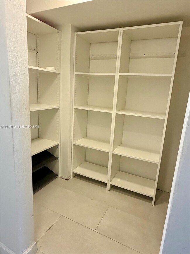 Foto del edificio - 441 NE 195th St