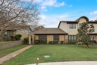 Building Photo - 4910 Rollingwood Ct